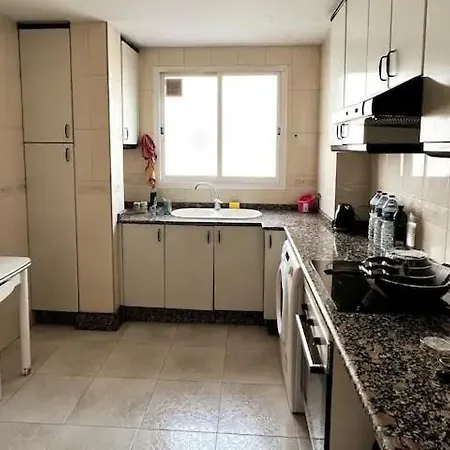 Comfortable - Habitacion Acogedora Проживание в семье Валенсия