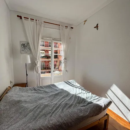 Comfortable - Habitacion Acogedora Homestay szállás